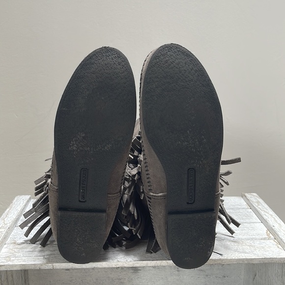 Minnetonka 3 layer suede fringe grey boots. - Picture 3 of 4